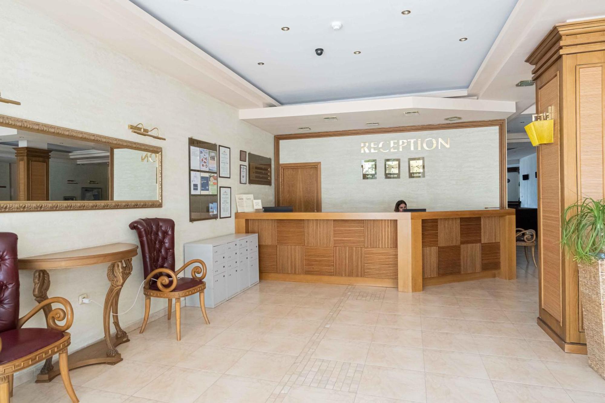 Първа Линия Хотел С Адрес К-С Реджина Маре Царево Carevo Exterior foto
