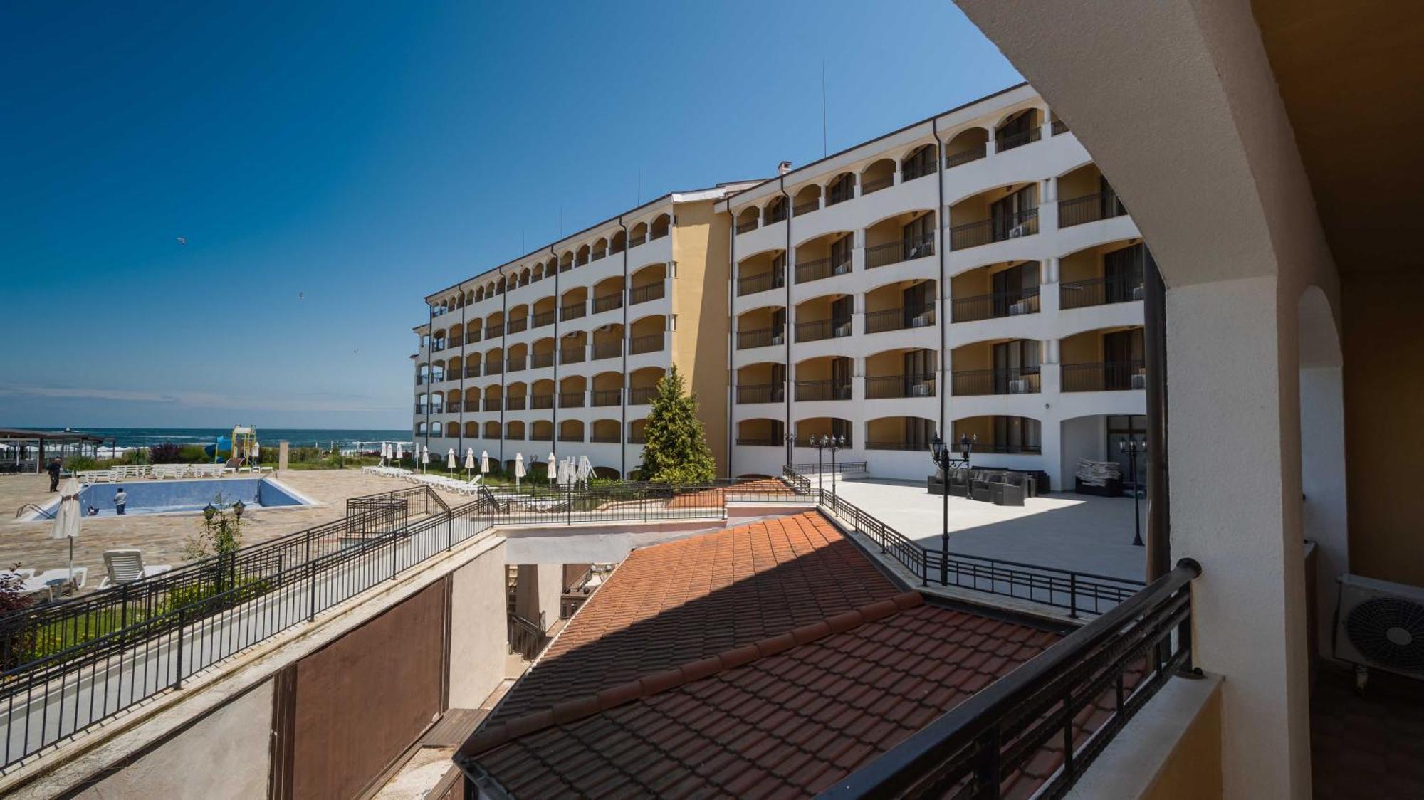 Първа Линия Хотел С Адрес К-С Реджина Маре Царево Carevo Exterior foto
